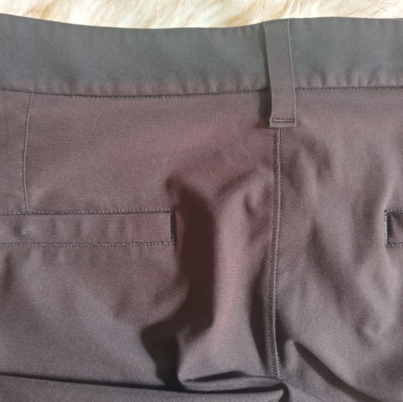 Lululemon Men's Commission Short Warpstreme 11" Inseam Size 36 Black Discolor. - Picture 8 of 9
